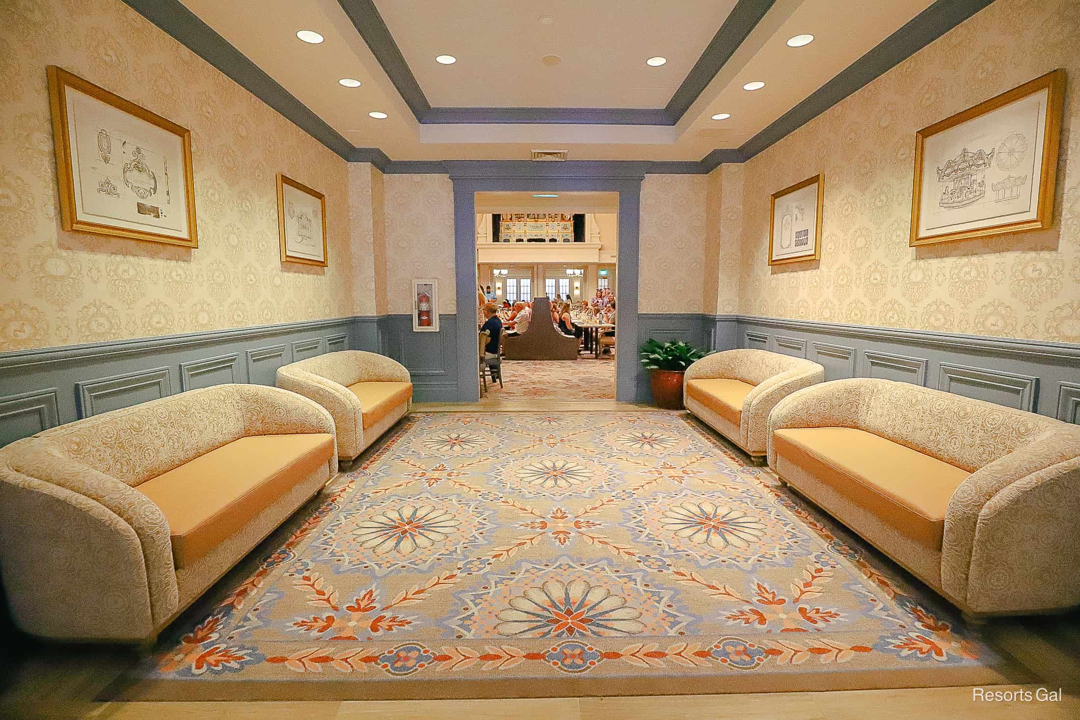 the small lobby at the entrance of 1900 Park Fare at Disney's Grand Floridian 