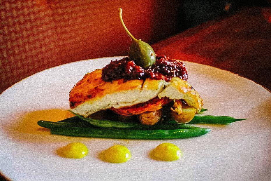 DisneySignatureDining 1 Disney Dining Signature restaurant