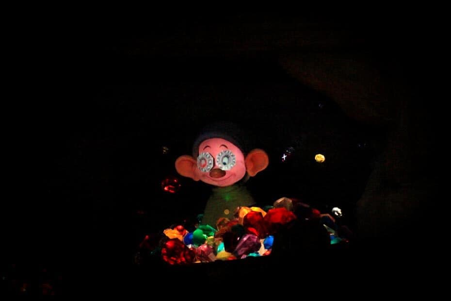 Seven Dwarfs Mine Train Review