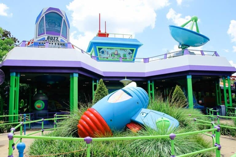 alien swirling saucers height
