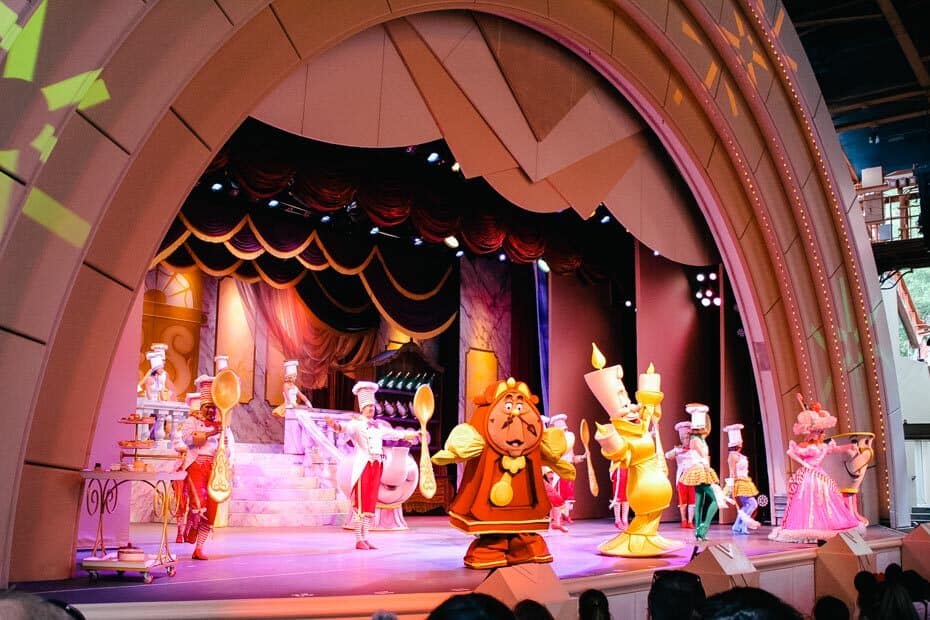 Beauty and the Beast Live on Stage – Resorts Gal