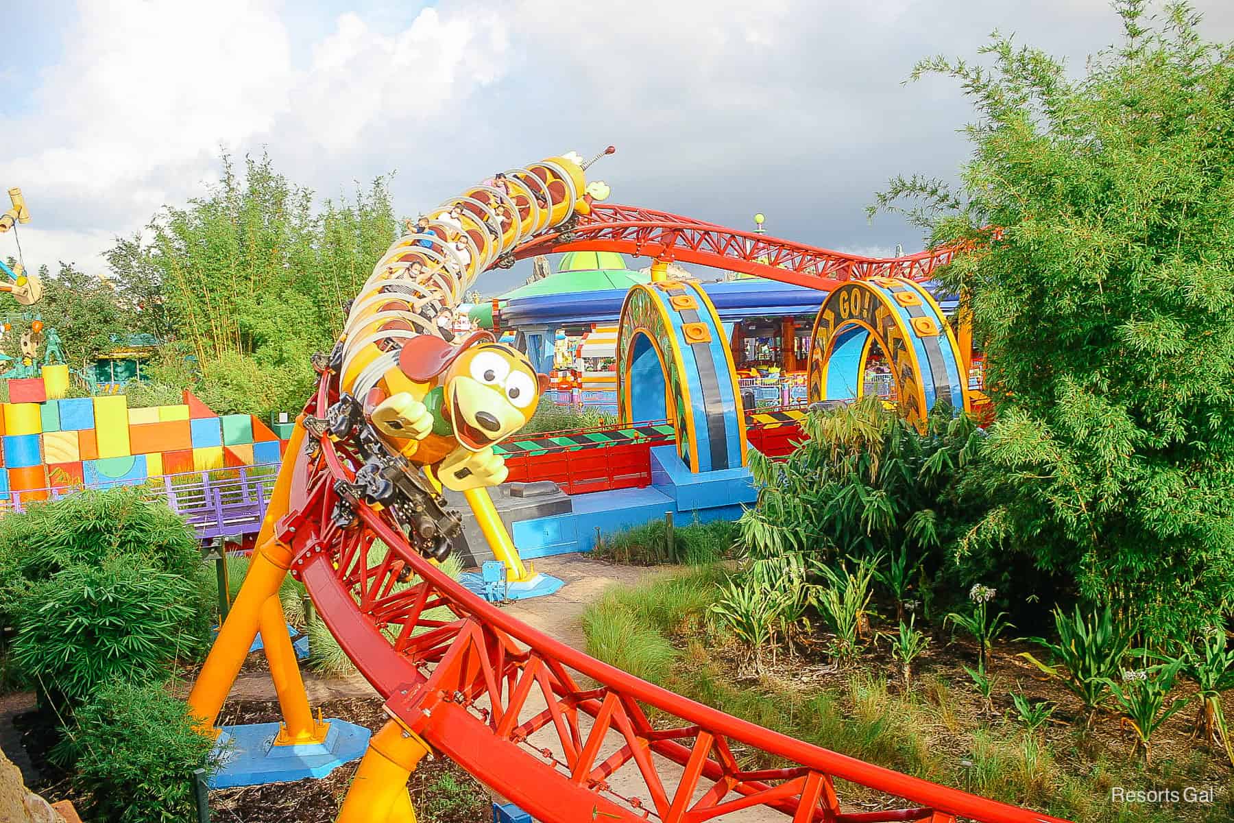 Slinky Dog Dash Review with Height Requirement | Resorts Gal