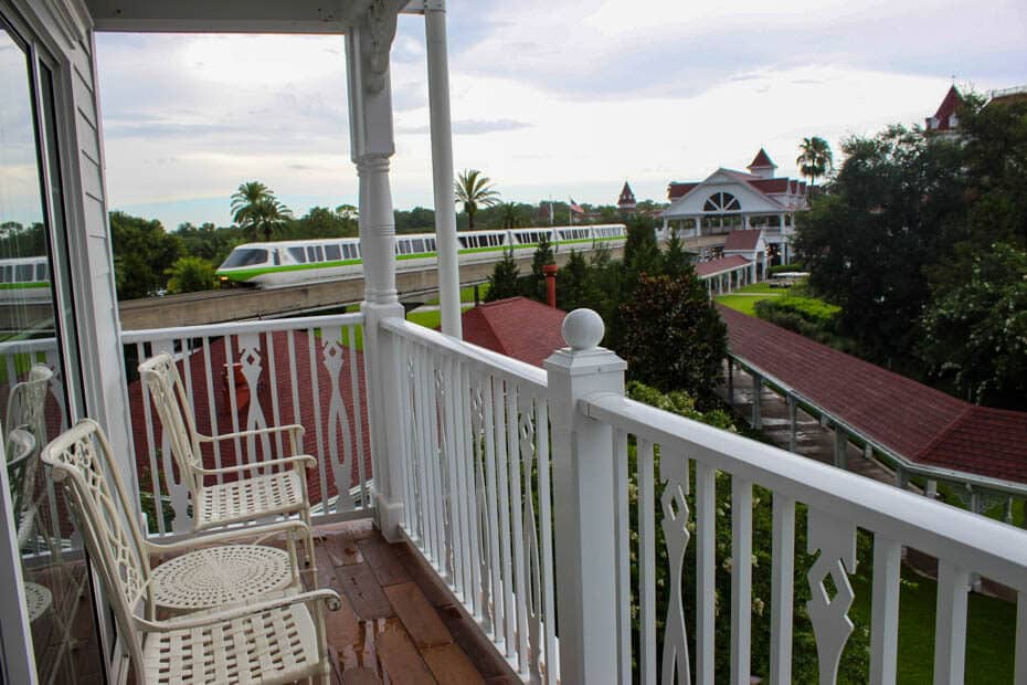 Monorail Disney traveling by Grand Floridian