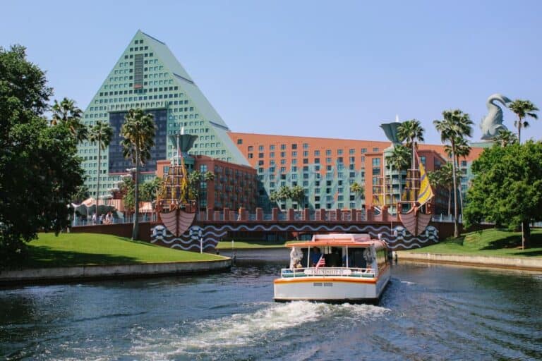 Disney Friendship Boats Guide