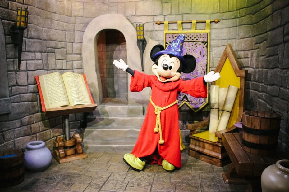 Hollywood Studios Characters MeetandGreets (With 2023 Updates)