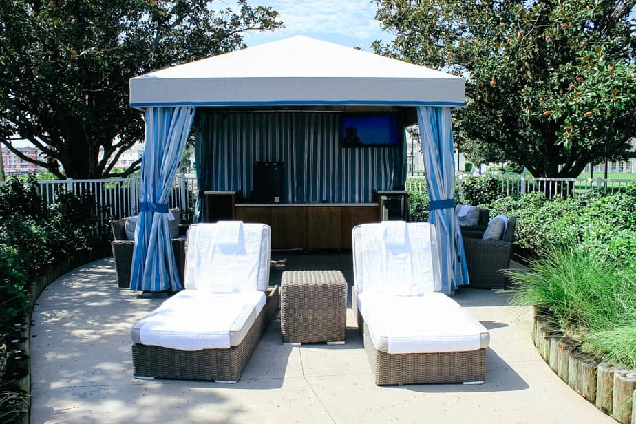 Review Renting a Poolside Cabana at Disney World