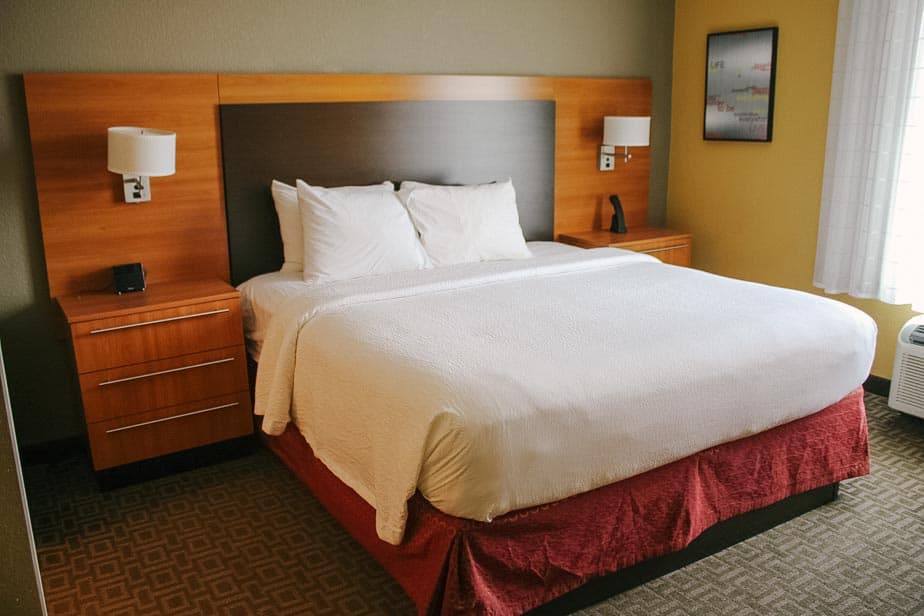king size room at the Towneplace Suites at Flamingo Crossings