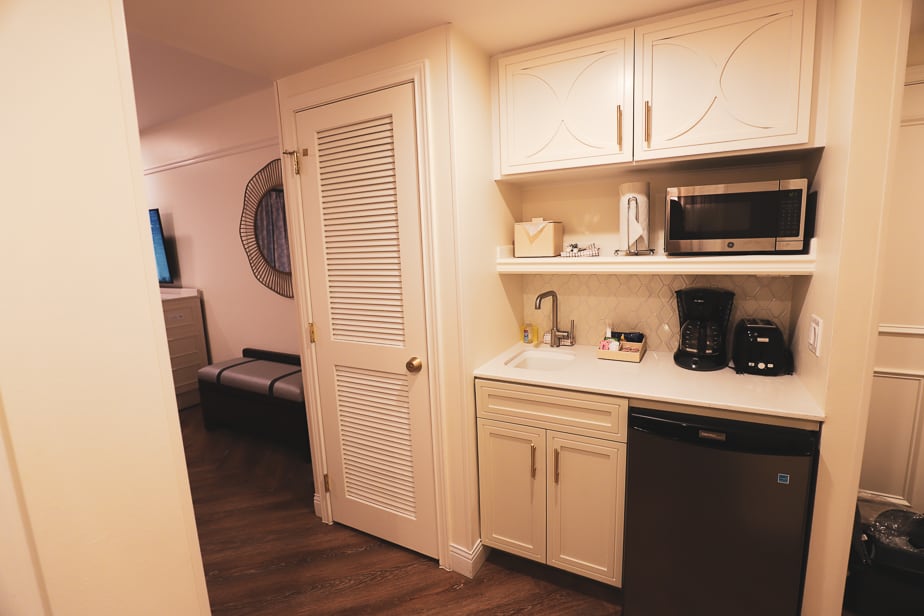 Kitchenette in the studio villa at Saratoga Springs
