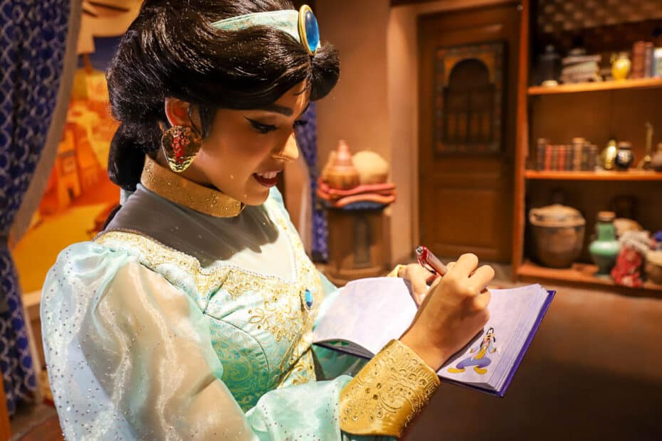 Princess Jasmine from Disney's Aladdin - Magic Kingdom