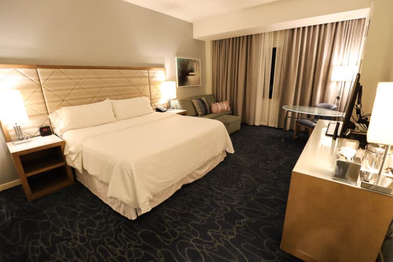 Retired Guest Room at Disney’s Swan Hotel