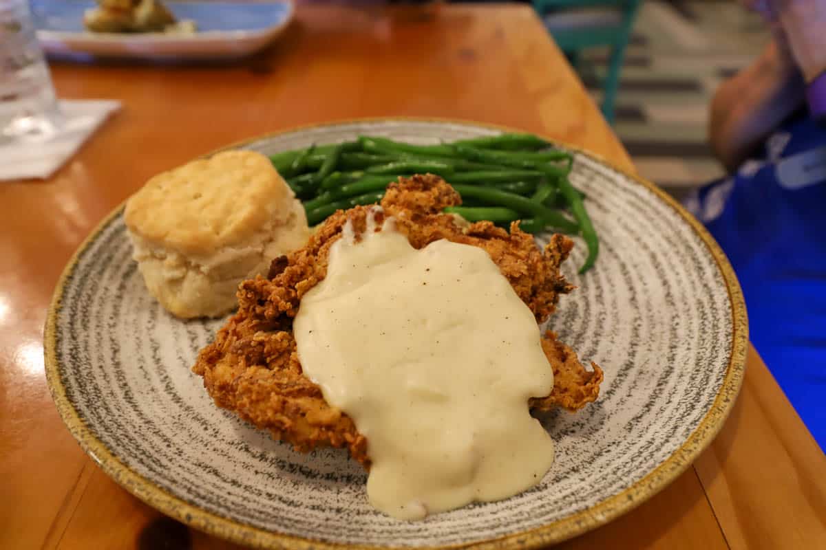 fried chicken and gravy 