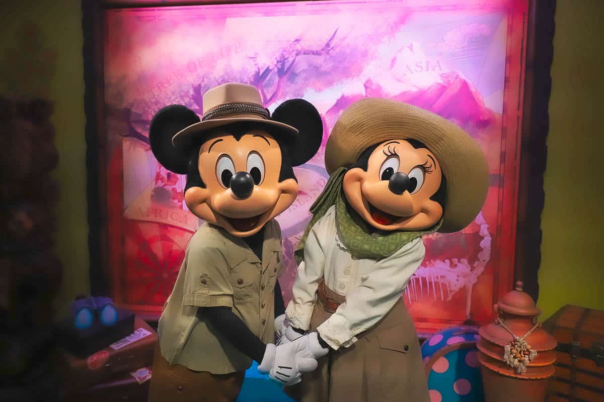 Meet Disney Pals at Adventurer's Outpost