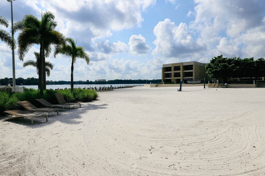ContemporaryResort 174