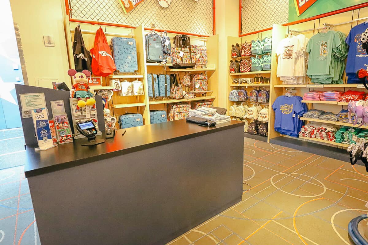 Sport Goofy Gifts and Sundries (Photos of Disney's AllStar Sports Gift