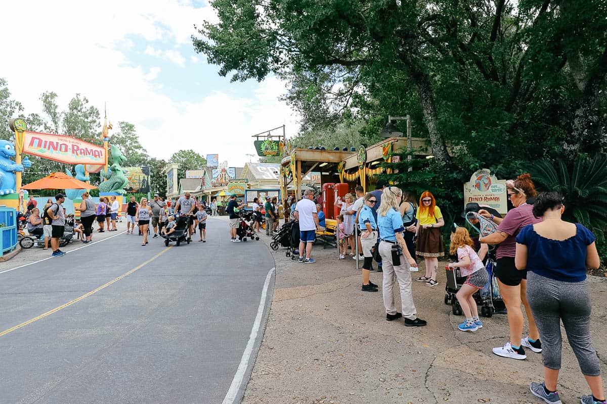 line of guests waiting to meet Donald Duck