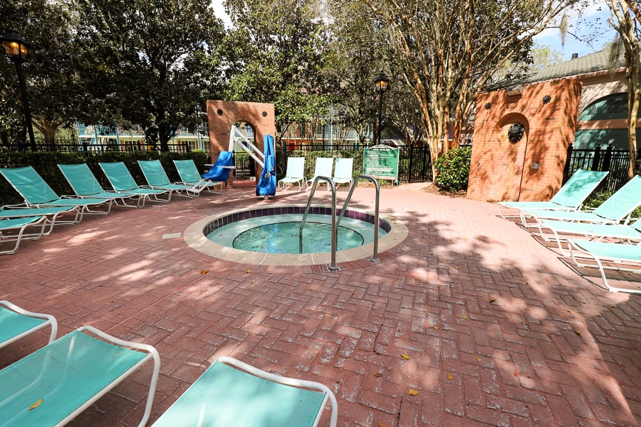a hot tub surrounded by brick pavers at Port Orleans French Quarter 