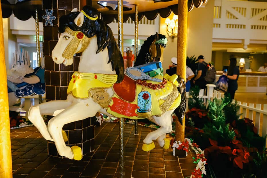 BeachClubGingerbreadCarousel2022 34