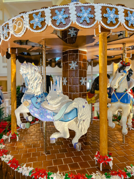 BeachClubGingerbreadCarousel2022 69