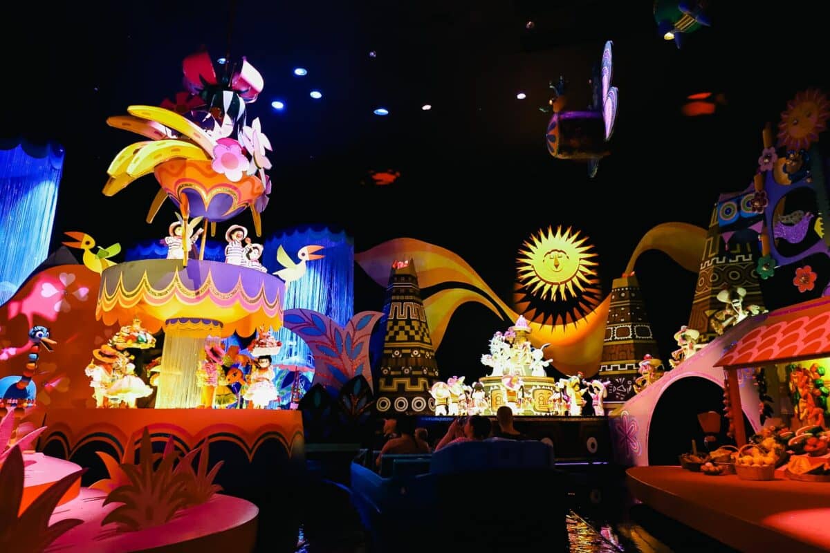 itsasmallworld 082