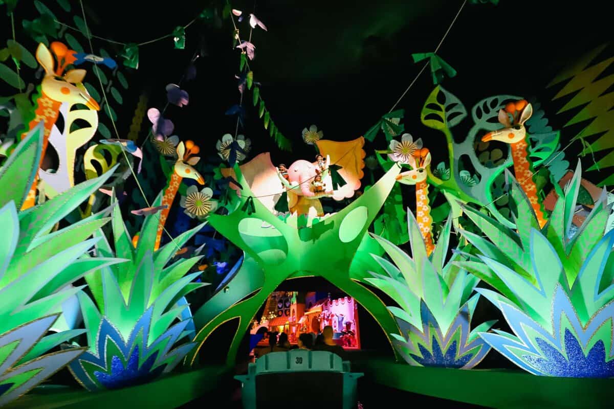 itsasmallworld 091