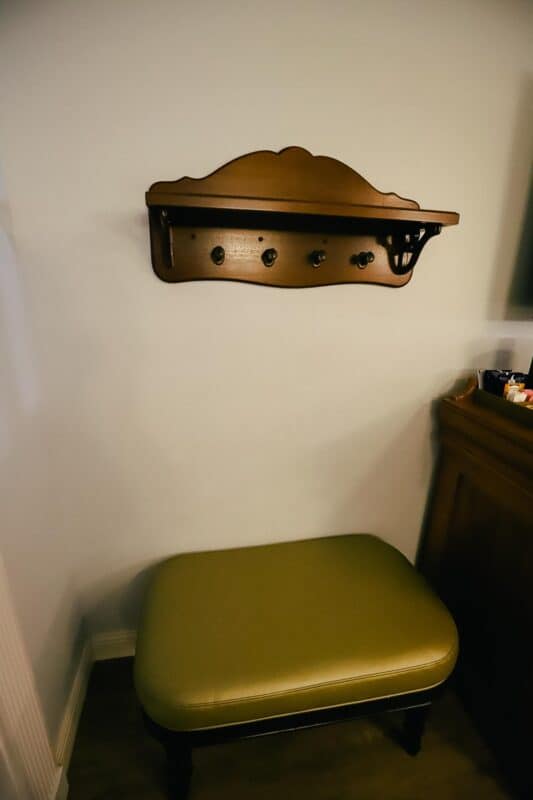 portorleansriversideroom 54