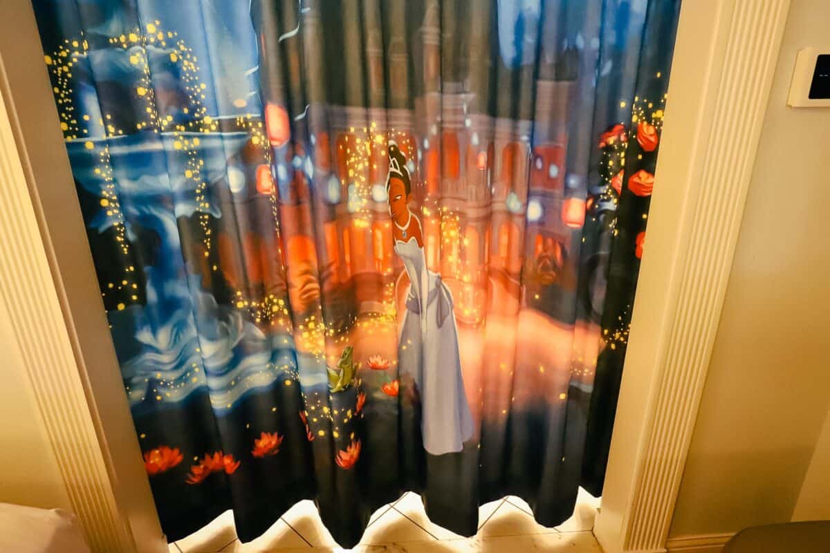 portorleansriversideroom 55