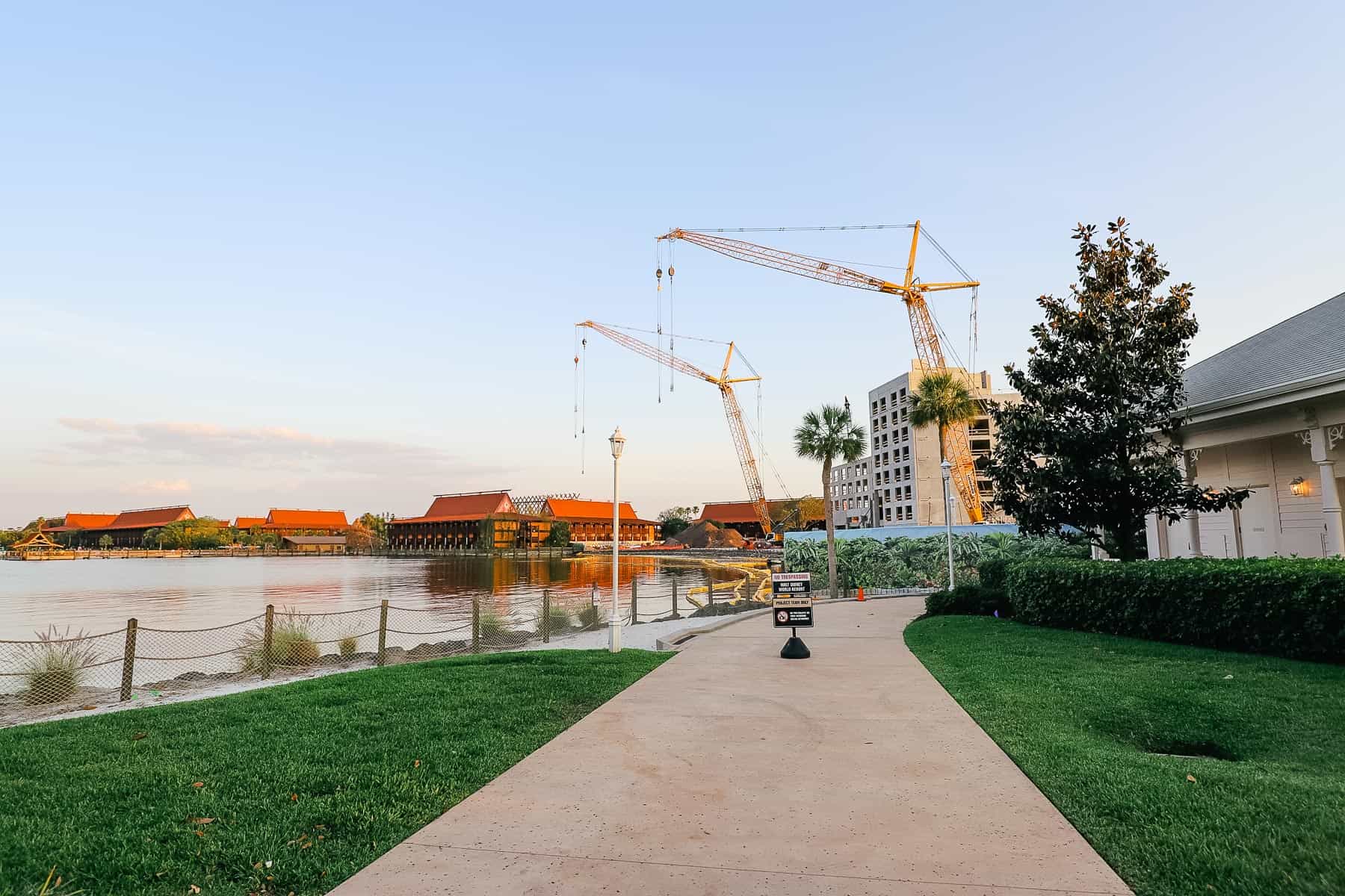 New Walkway between Grand Floridan and Polynesian