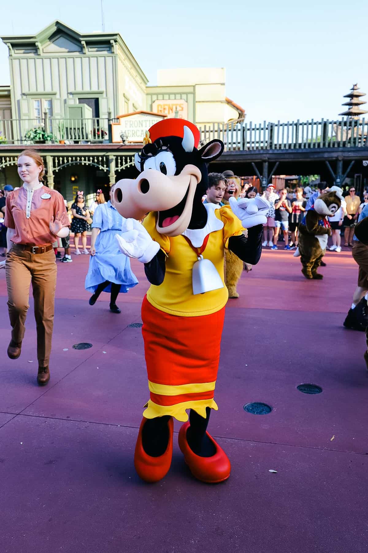 Clara Belle Cow in the Frontierland Hoedown