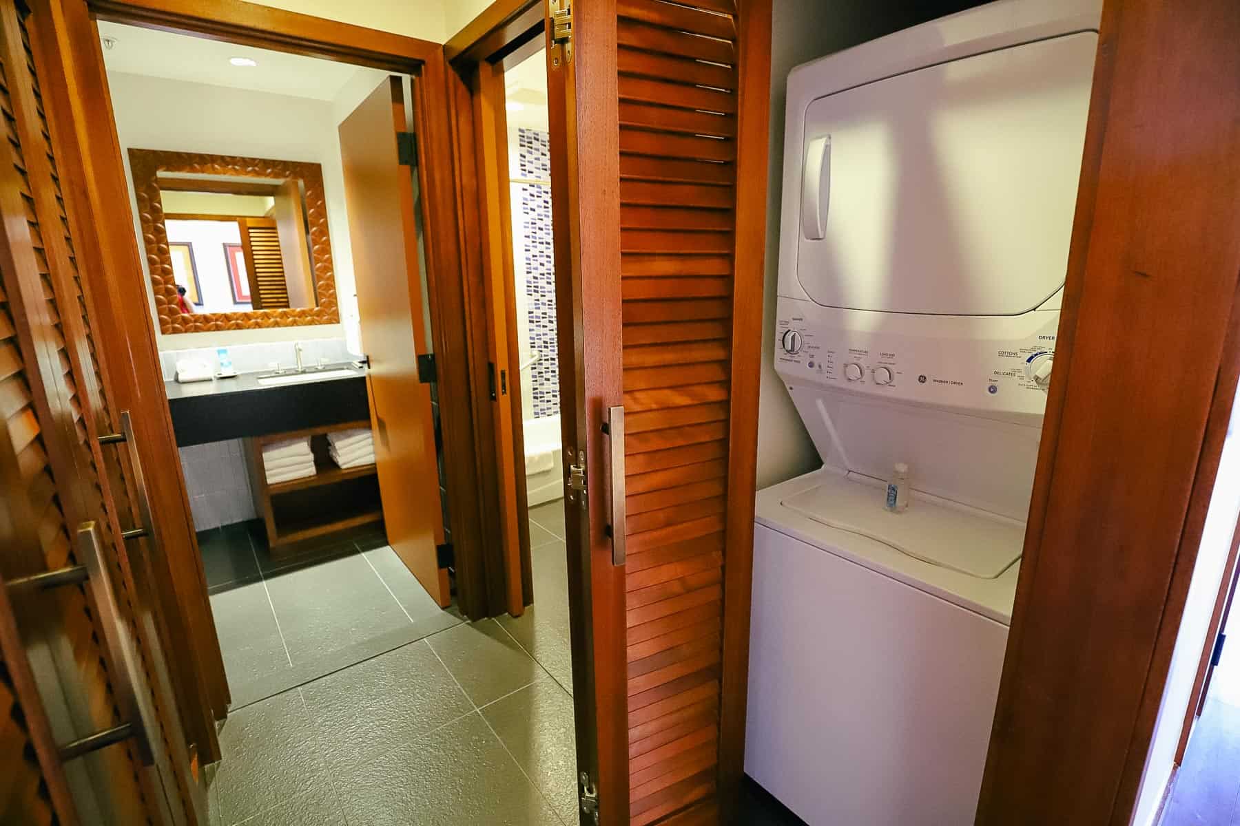 laundry room in Bora Bora Bungalow 