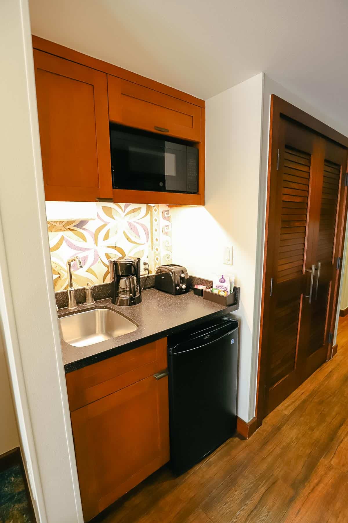 Kitchenette in Deluxe Studio at Disney's Polynesian 