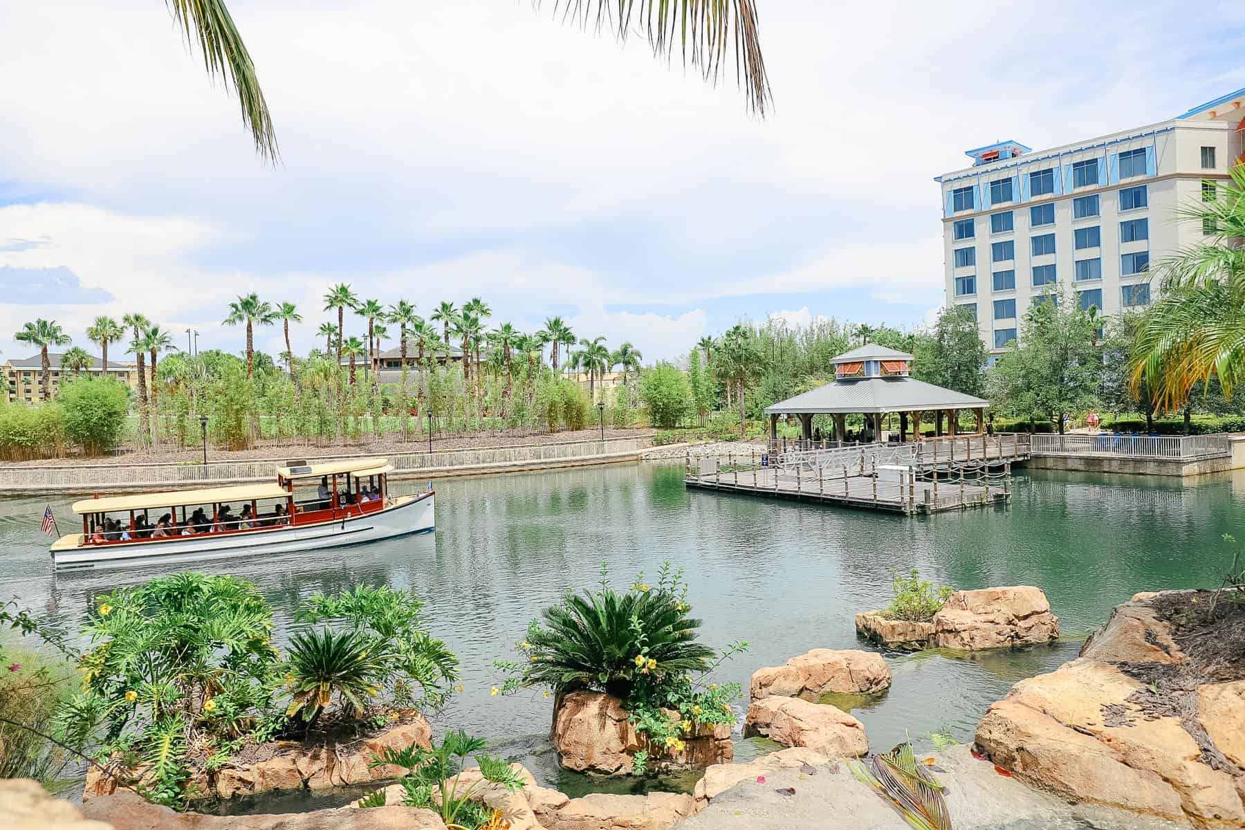 water taxi arriving at the Loews Sapphire Falls boat dock