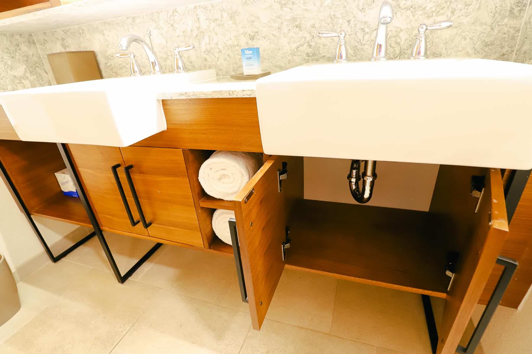 Storage in Coronado Springs Rooms