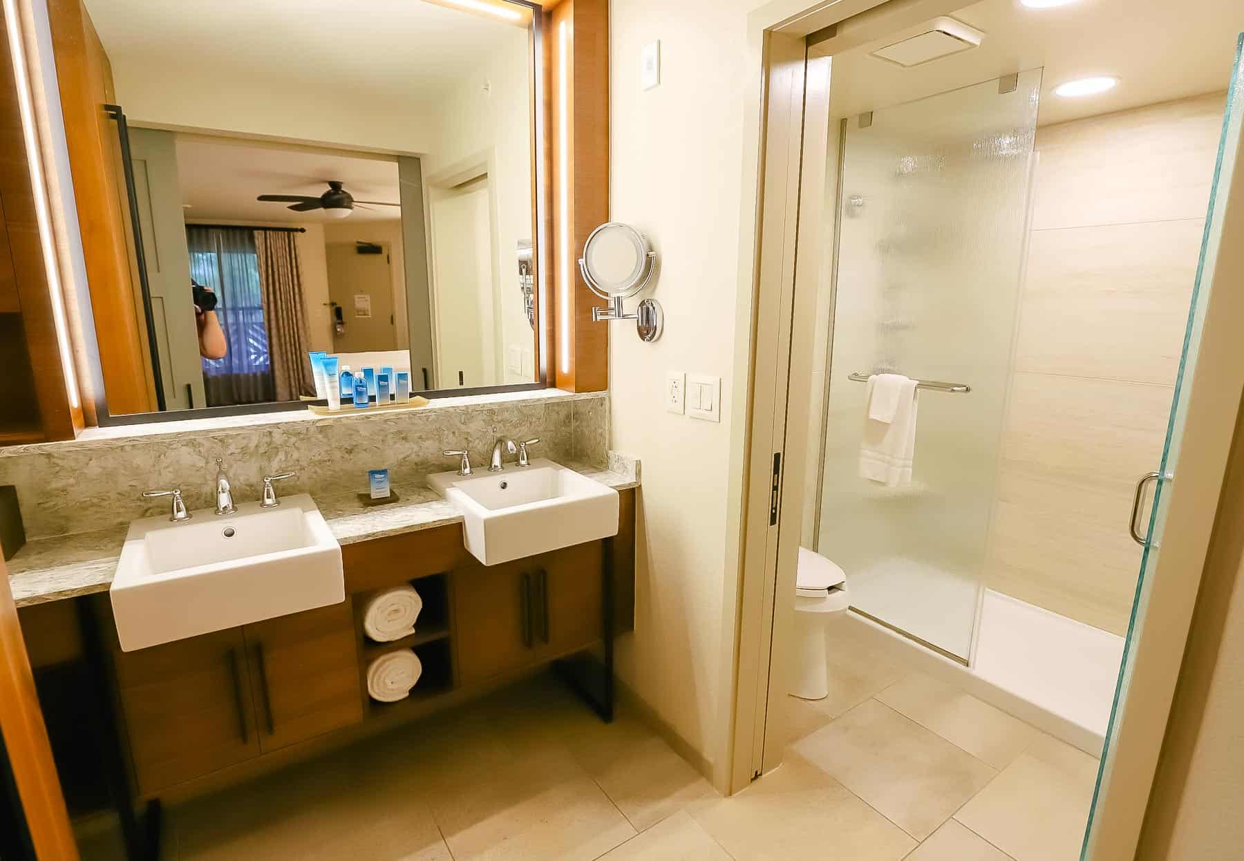 guest bathroom in a standard room at Coronado Springs 