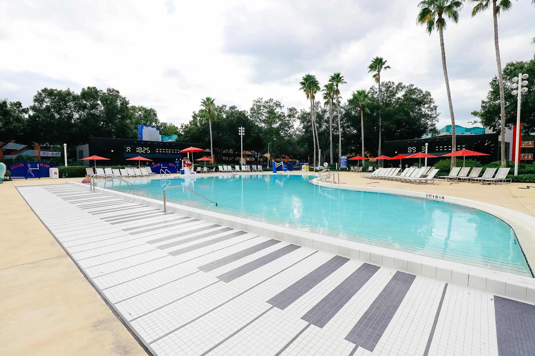 the piano keys on the concrete by the Piano pool 