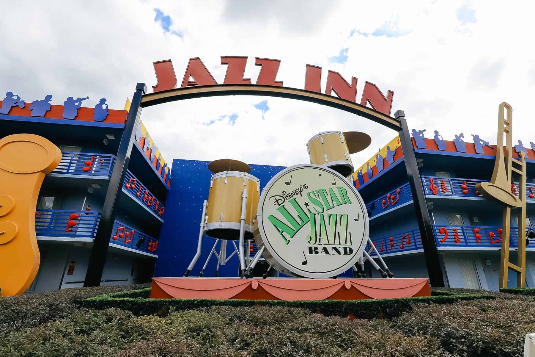 Jazz Inn band in the courtyard of this section of All-Star Music