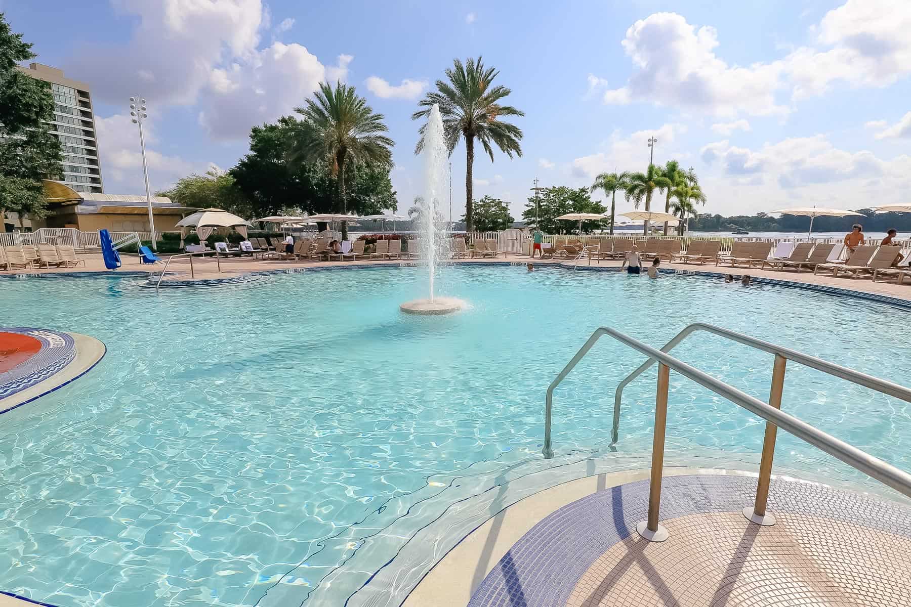 disneycontemporarypool 54