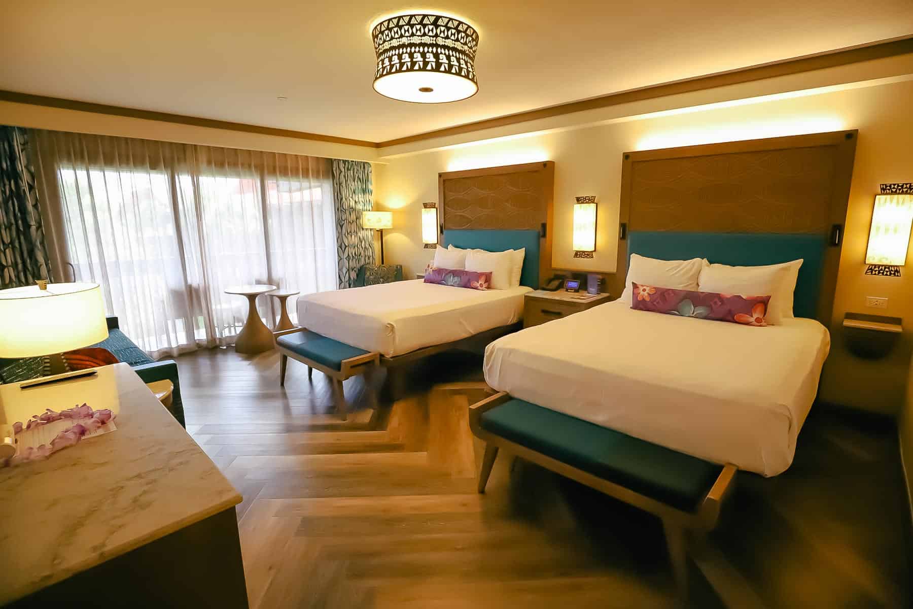 two queen beds 