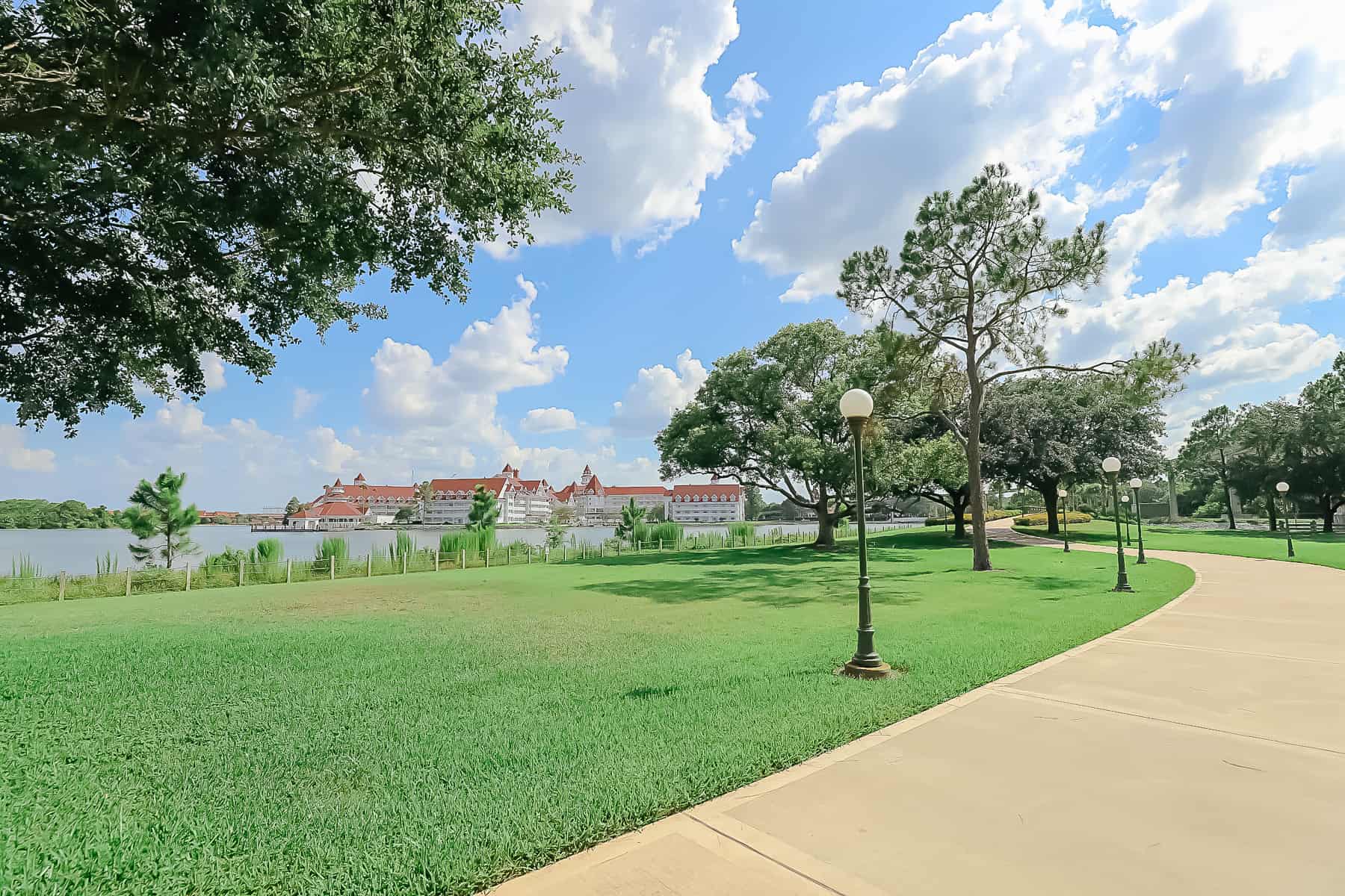 Walking path between Magic Kingdom and Grand Floridian