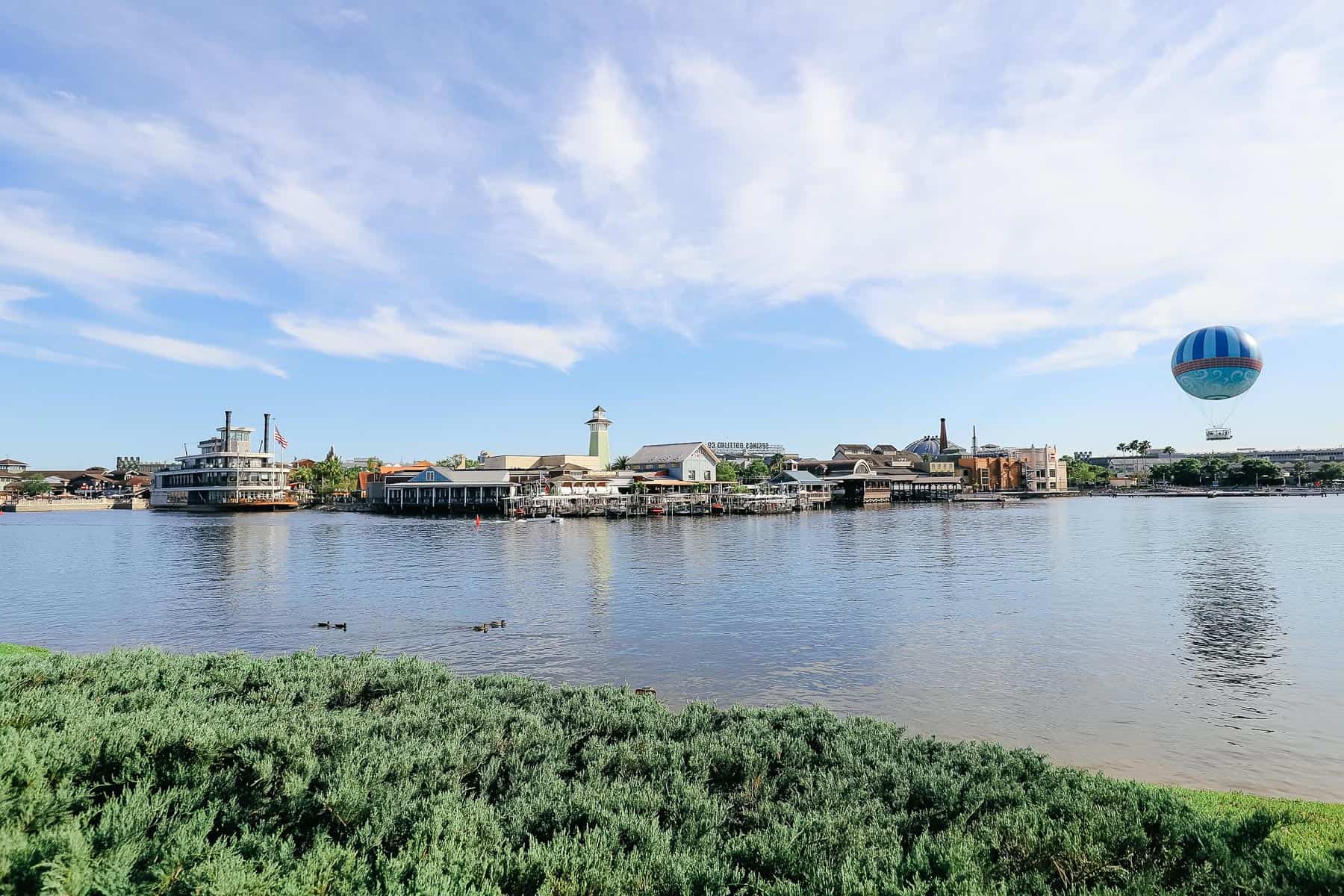 disney yacht club monorail