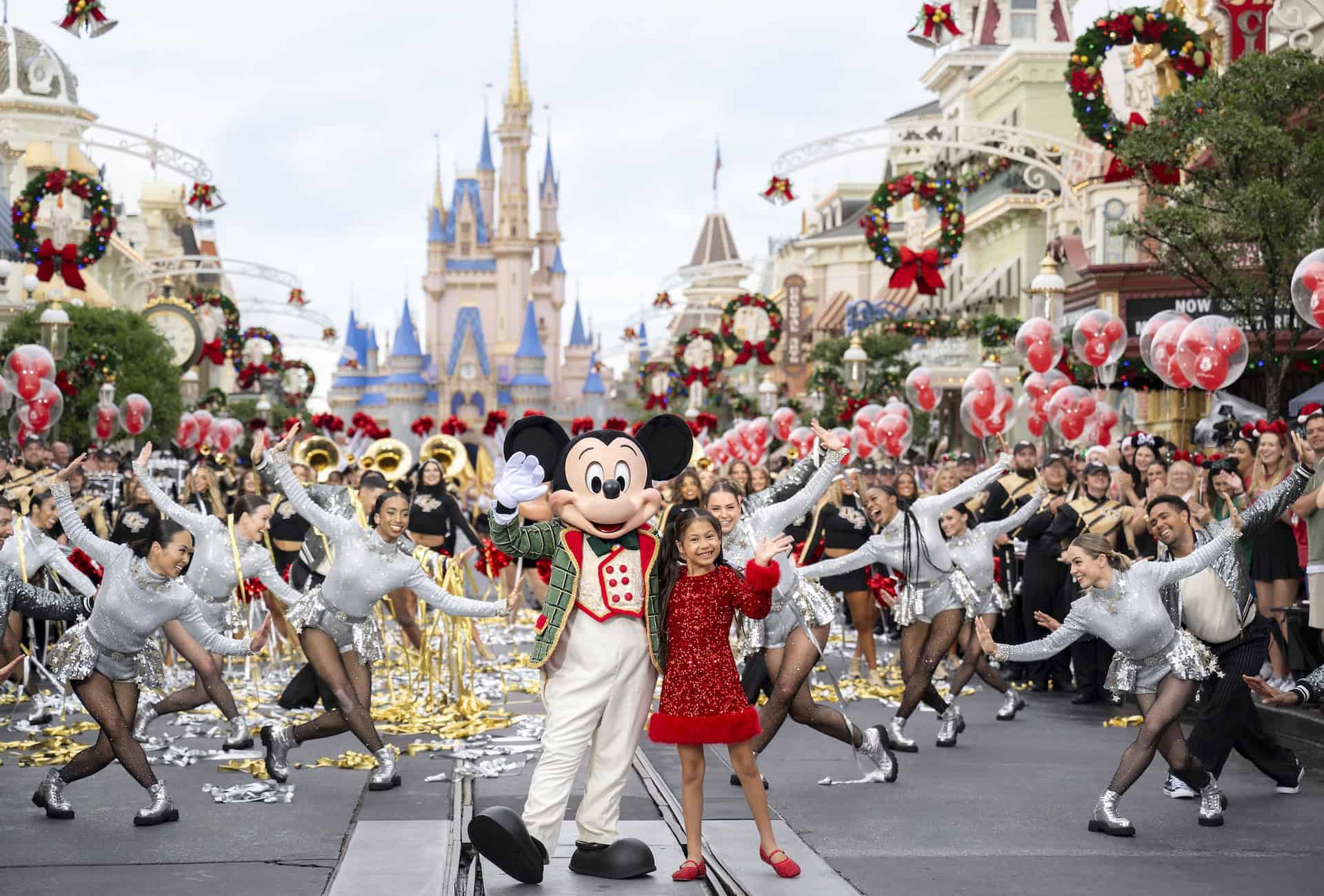 When and Where to Watch the 2025 Disney Parks Magical Christmas Day Parade