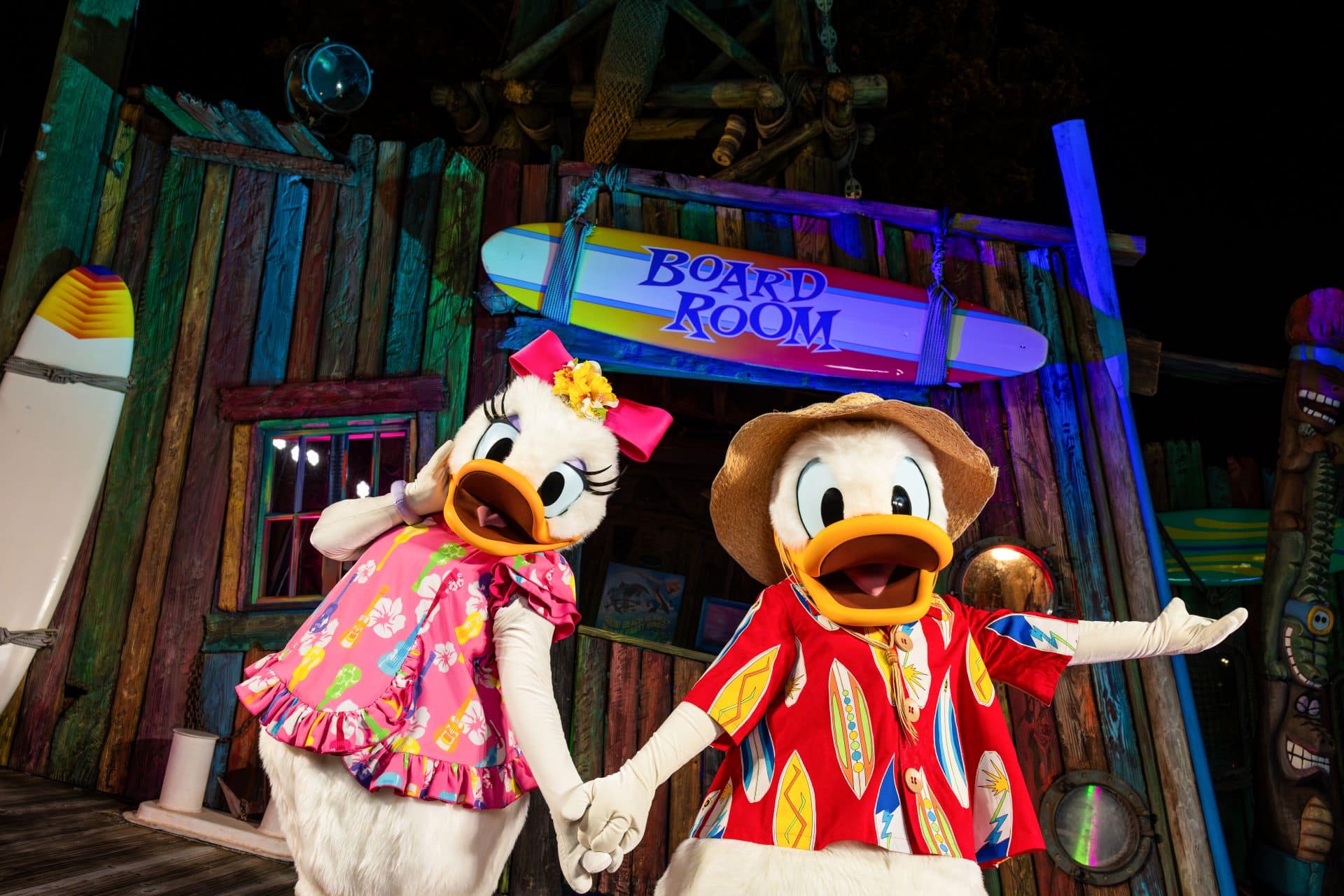 Daisy and Donald Duck in beach outfits at Typhoon Lagoon 