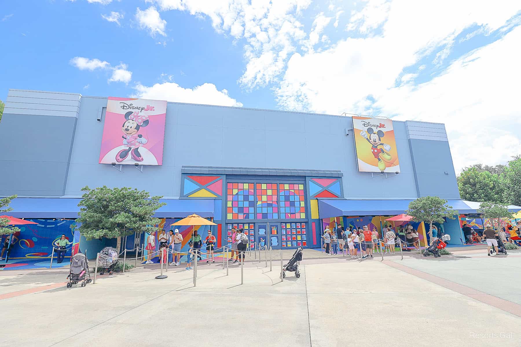 guests waiting in queue to meet Disney Jr characters in Animation Courtyard 