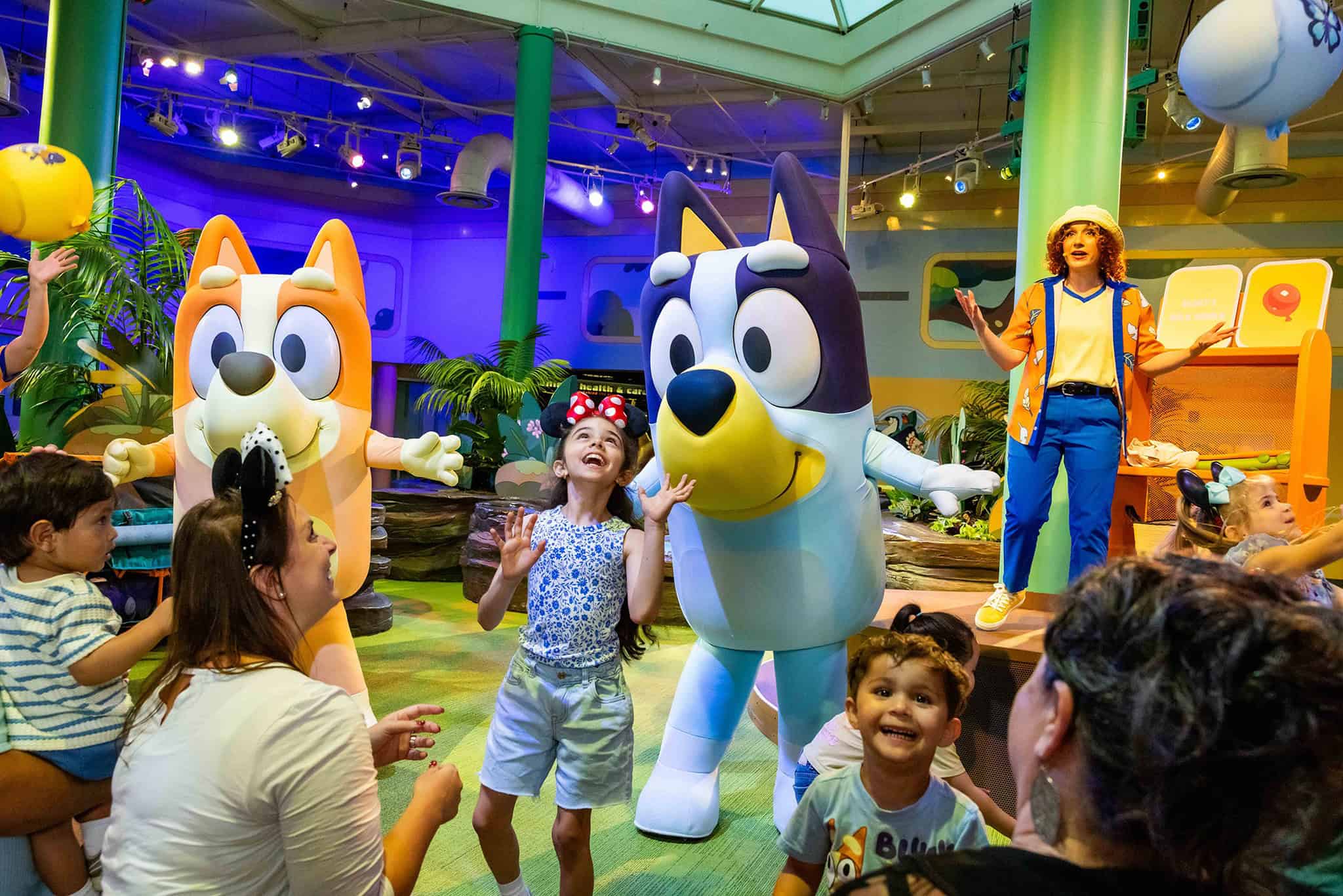 Bluey dances with guests at Conservation Station