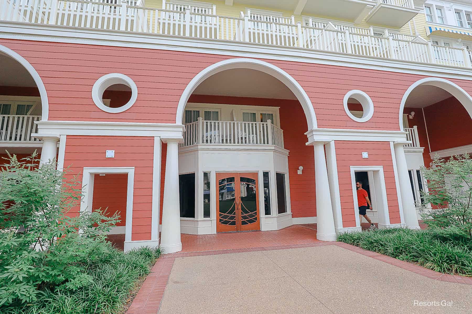 the storefront of the former Promenade Art Gallery 