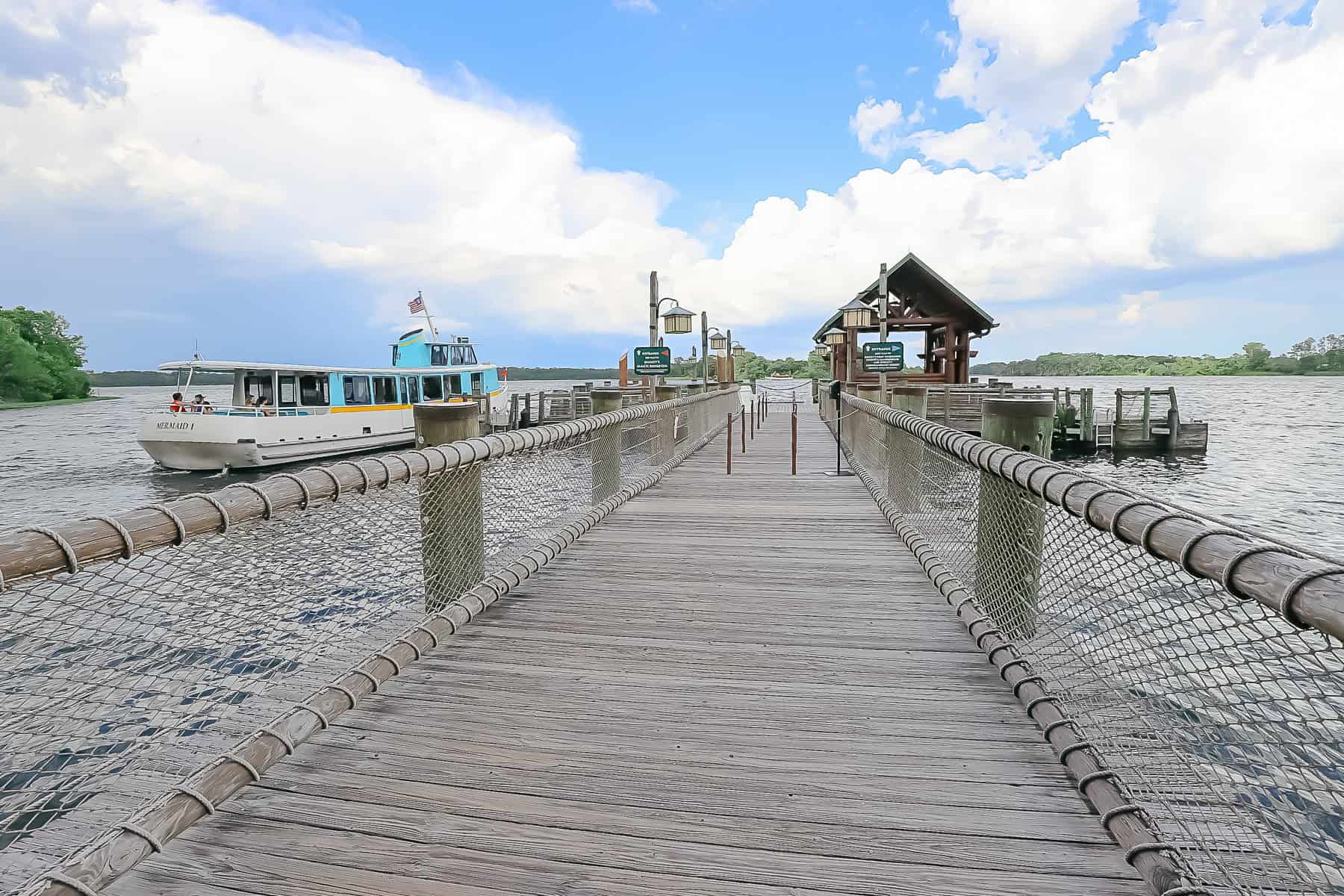 boat dock with service from Wilderness Lodge to Fort Wilderness