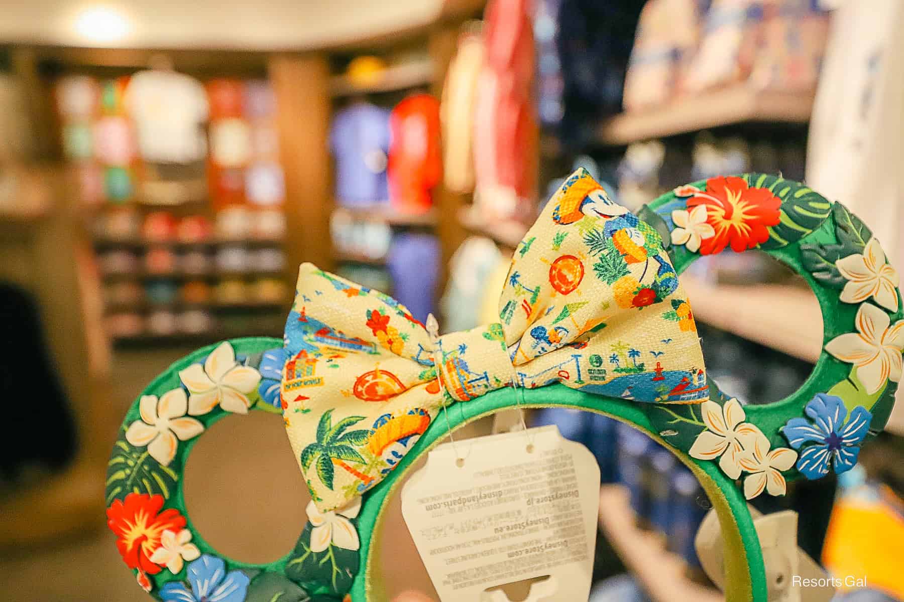 a closeup of the cream colored bow with Mickey Mouse print 