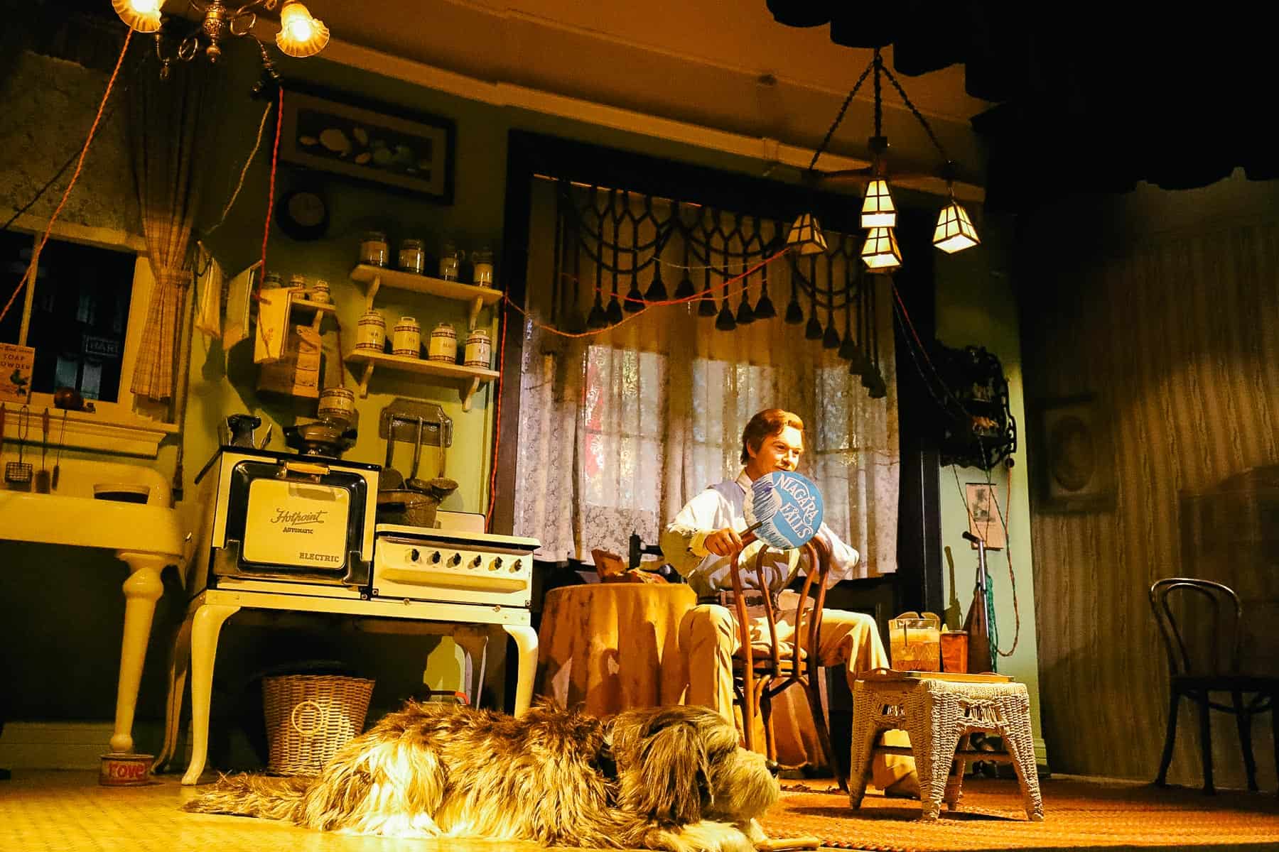 John talks to Rover and the audience in Carousel of Progress. 
