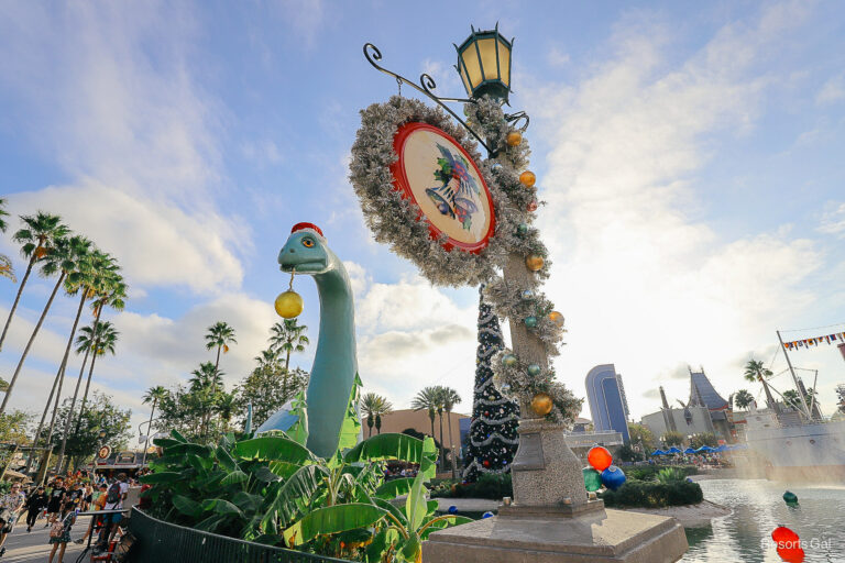 The Ultimate Guide to Christmas at Disney World in 2025