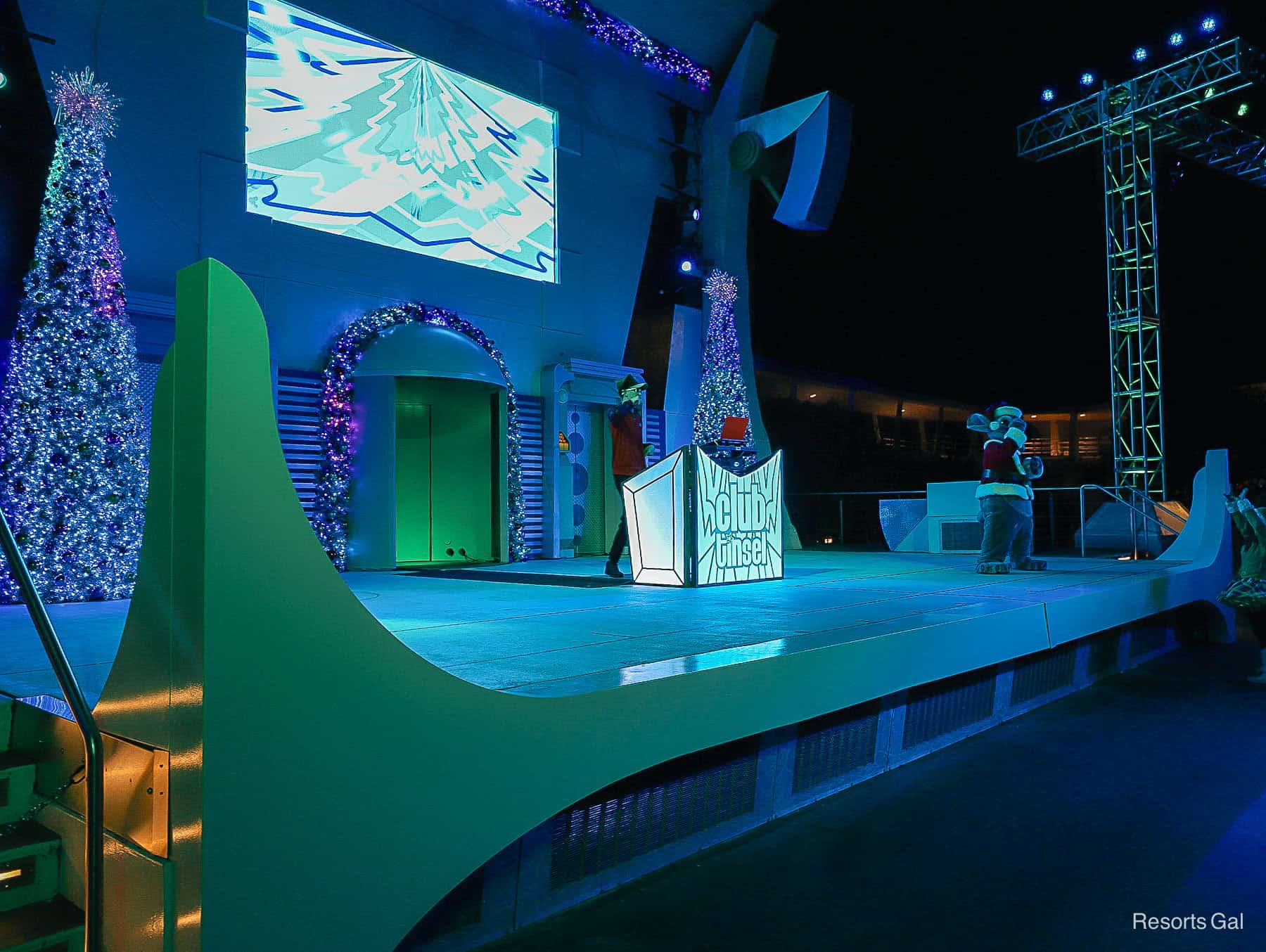 Stitch on stage during Club Tinsel dance party
