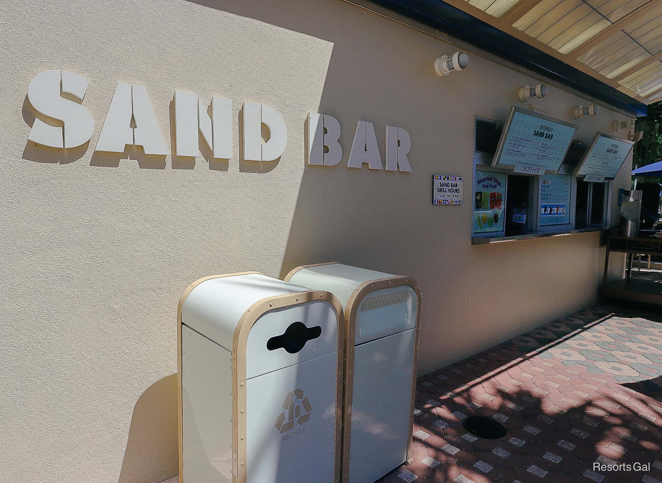 a sign that says the Sand Bar at Disney's Contemporary 
